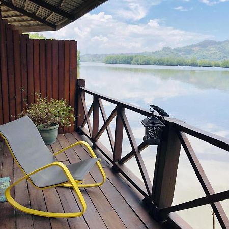 Gayang Friendly Water House Homestay Kota Kinabalu Exterior photo