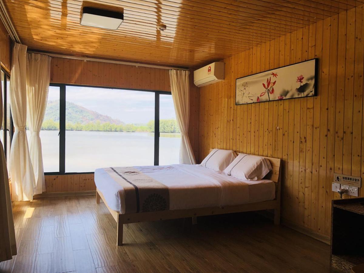 Gayang Friendly Water House Homestay Kota Kinabalu Exterior photo