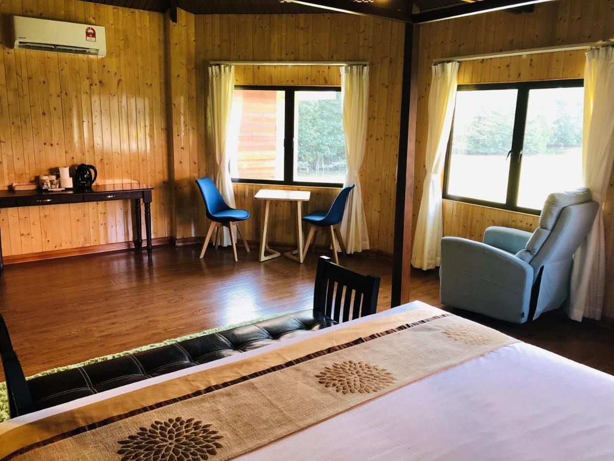 Gayang Friendly Water House Homestay Kota Kinabalu Exterior photo