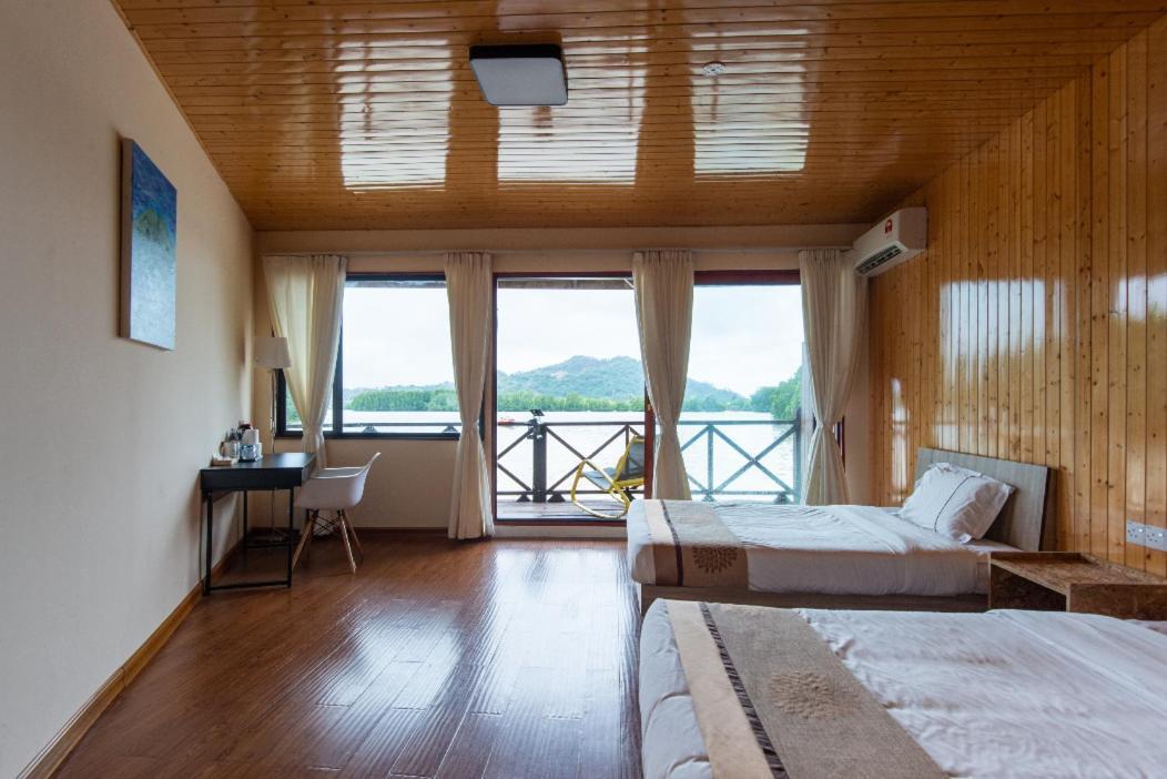 Gayang Friendly Water House Homestay Kota Kinabalu Exterior photo